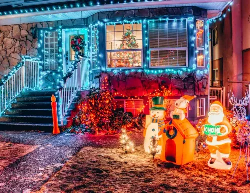 Johns Creek Luxury Christmas Lights Installation: Estate-Quality Holiday Displays