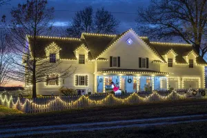 Christmas light maintenance and takedown in North Atlanta