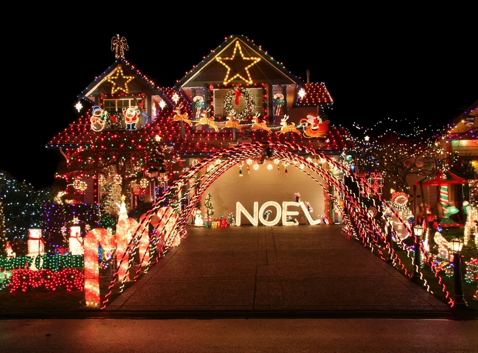 Family-focused Christmas light installations