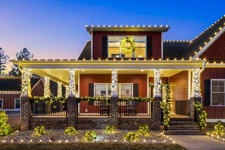 Commercial Christmas light installation services in North Atlanta